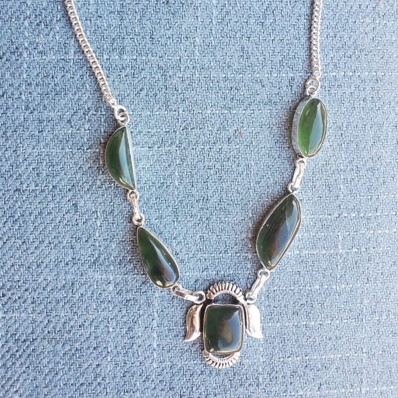 New Nephrite Canadian Jade 925 Silver Necklace. - Picture 3 of 15